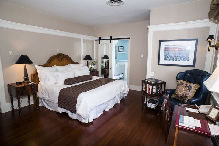 Room 10 of 44