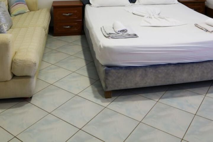 Room 25 of 66