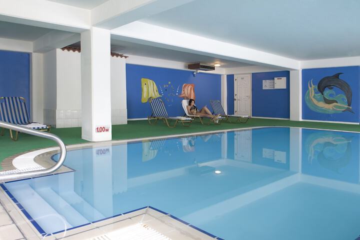 Pool Hotel