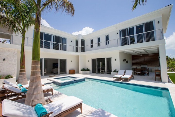 Amani & Kiangazi Suite