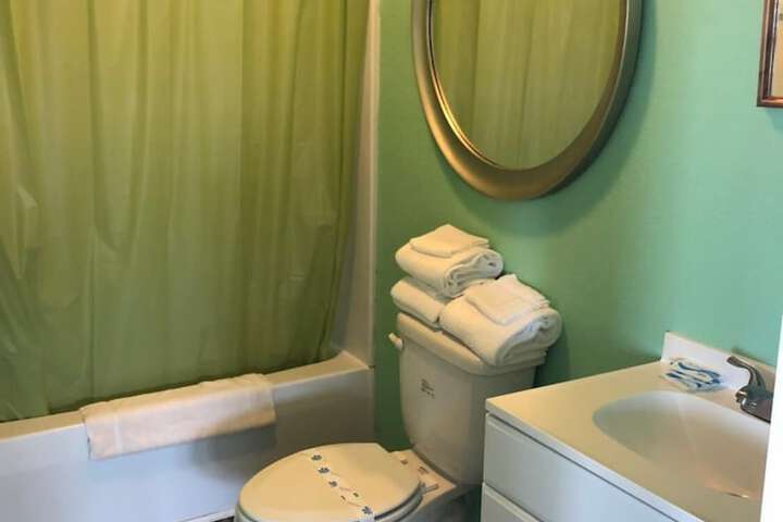 Room 33 of 37