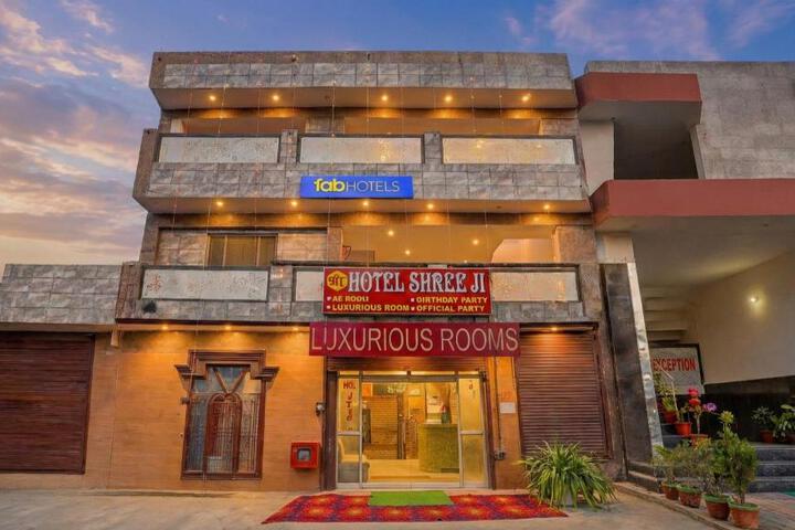 FabHotel Shree Ji