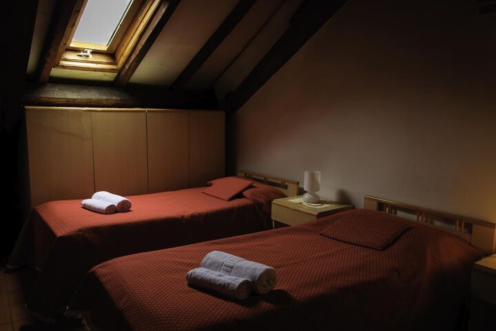 Room 10 of 56