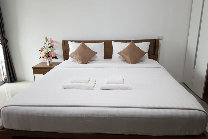 Room 5 of 34
