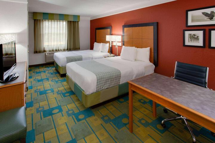 2 Double Beds Deluxe Room (3 of 8)