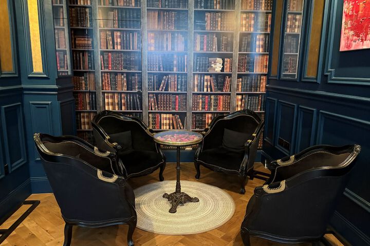 Entrance & Lobby