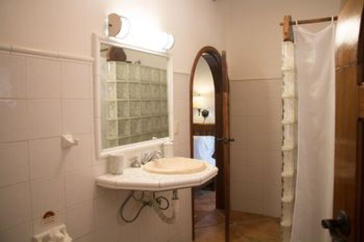 Room 16 of 110