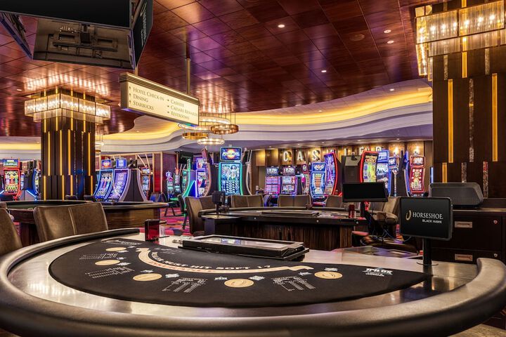 Entertainment 28 of 43