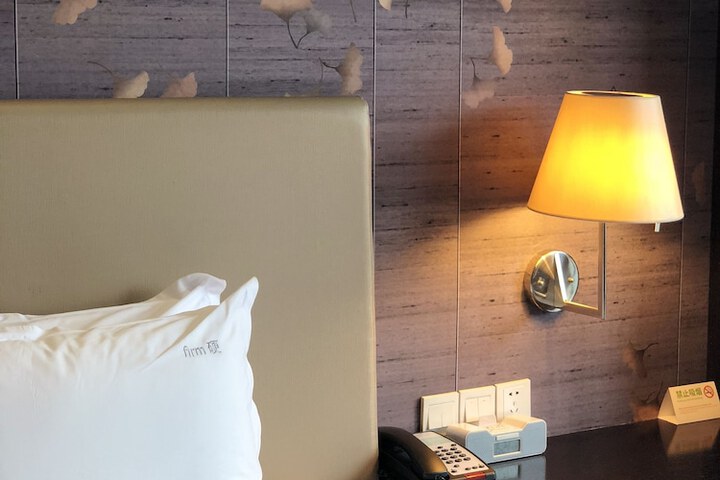 Room 21 of 132