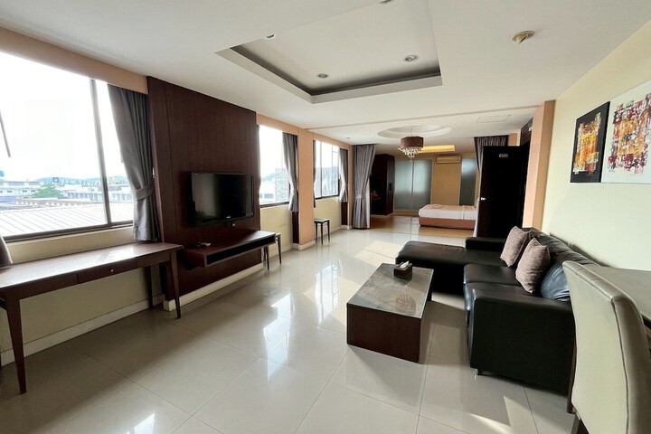 Room 15 of 49