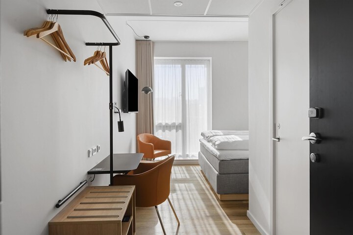 Room 19 of 77