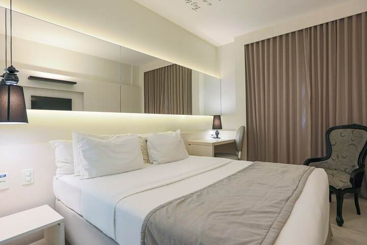 Room 30 of 46