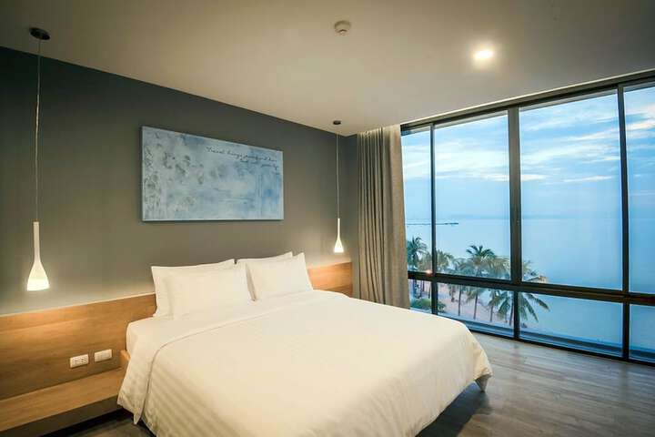 Kalm Bangsaen Hotel