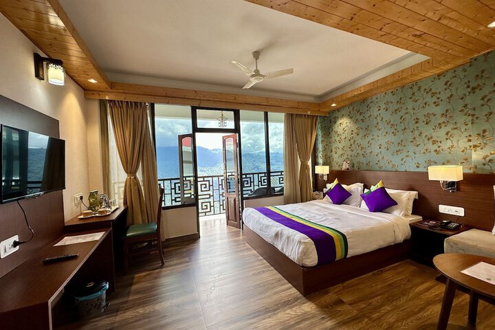 Room 10 of 36