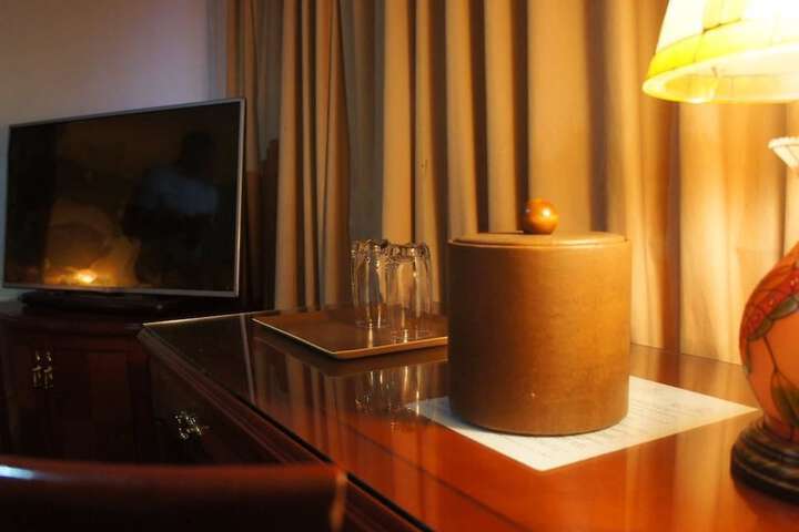 Room 5 of 14