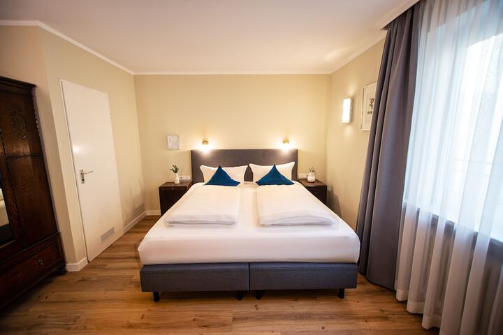 Room 40 of 72