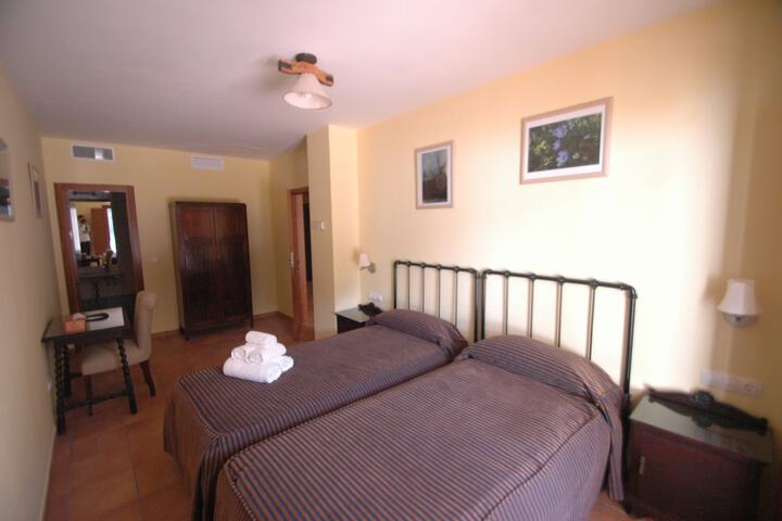 Room 7 of 35