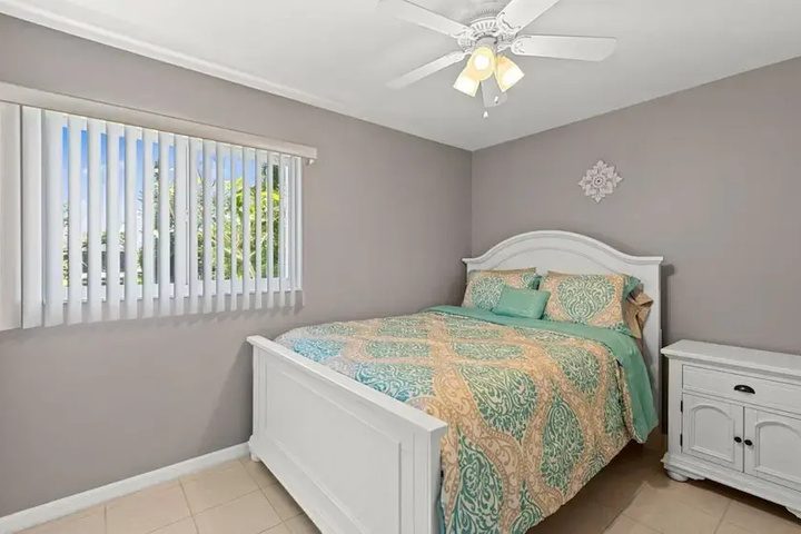 Room 4 of 19