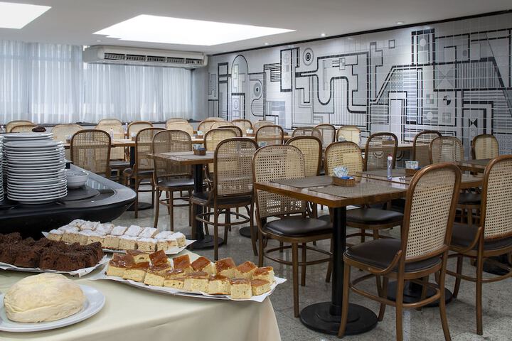 Dining 114 of 130