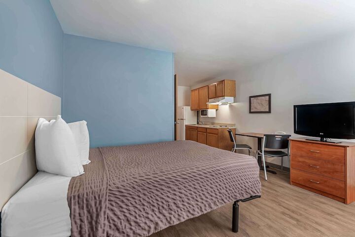 Room 10 of 30