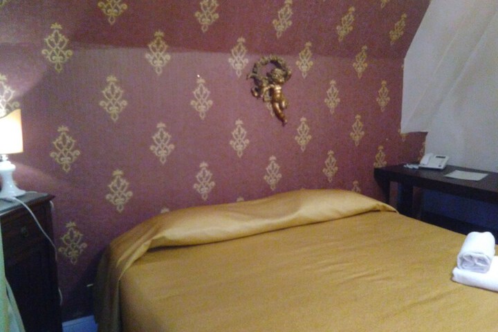 Room 8 of 54