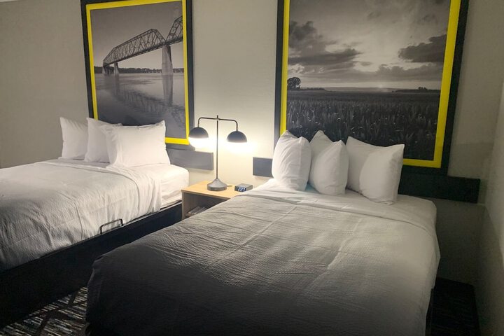 Room 7 of 19