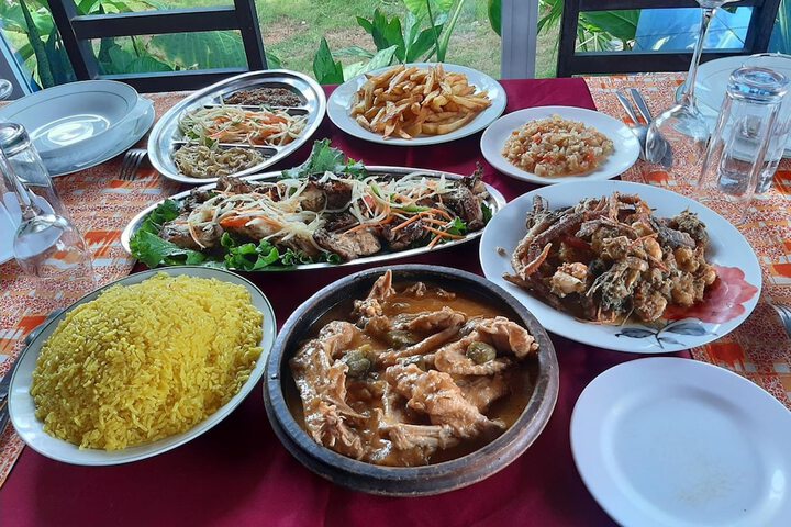 Dining 11 of 33