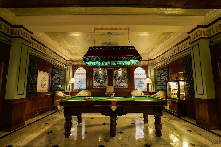 Pool Hotel