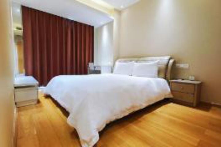 Room 10 of 10