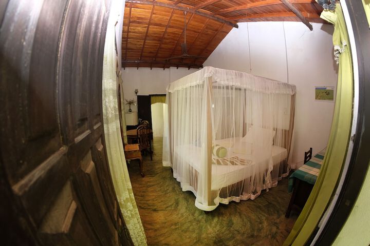 Room 13 of 49