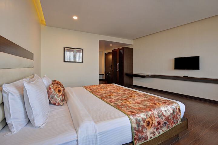 Room 6 of 37