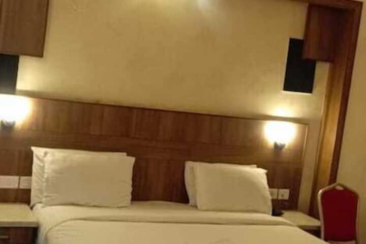 Room 3 of 19
