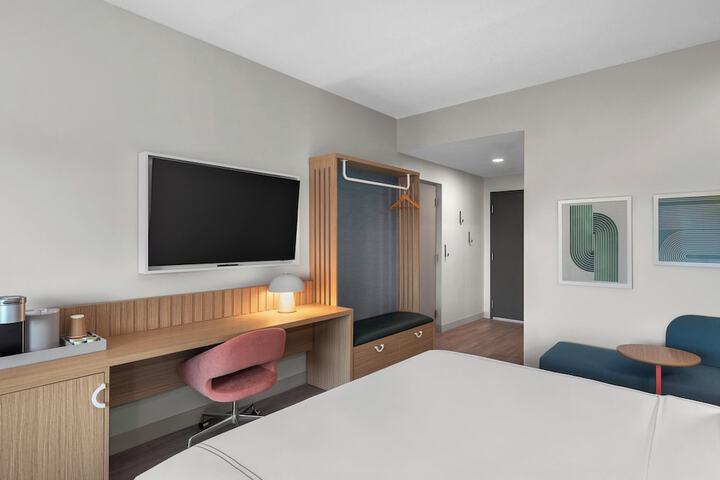 Room 10 of 50