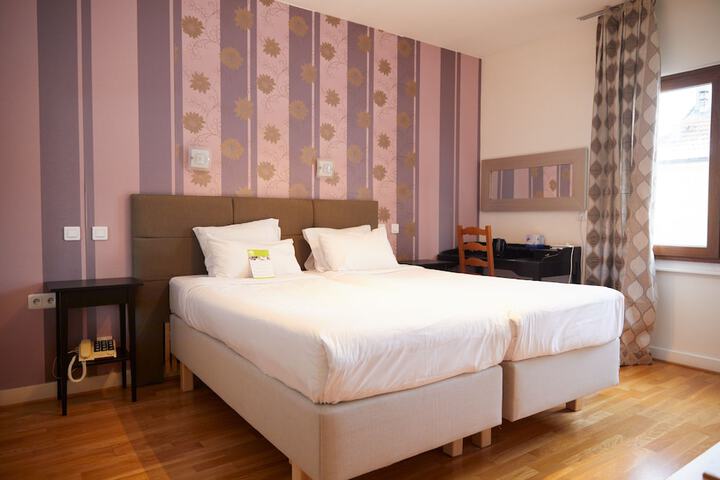 Room 3 of 47