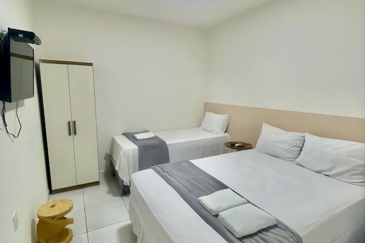 Room 9 of 14