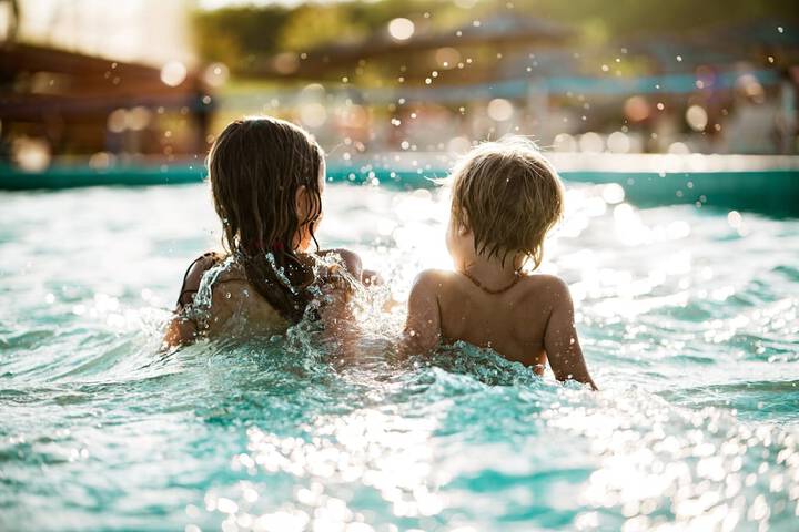 Hotel Pool