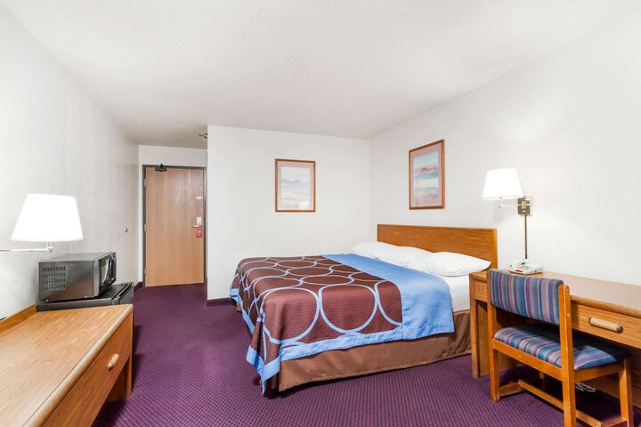 Room 30 of 52