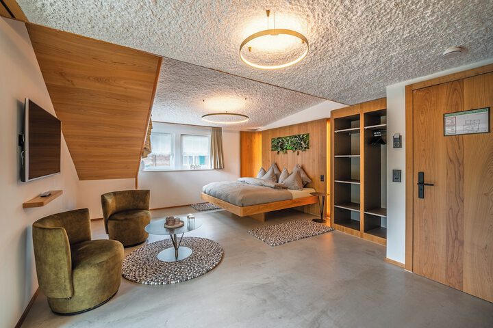 Room 15 of 41