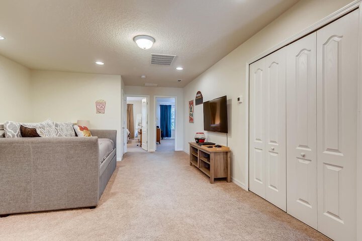 Room 12 of 46