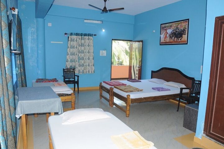 Room 13 of 24