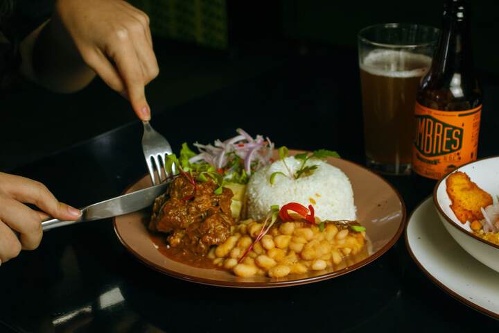 Dining 28 of 35
