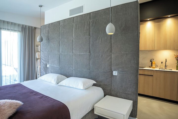 Room 11 of 35