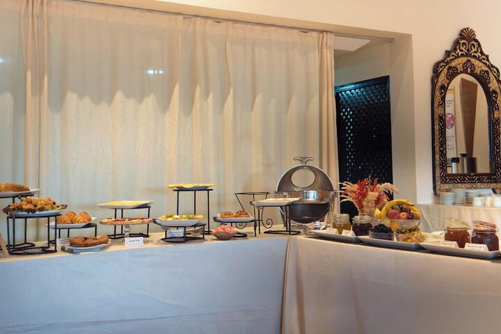 Dining 79 of 145