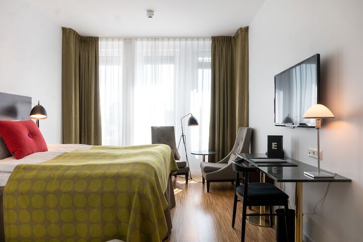 Room 19 of 68