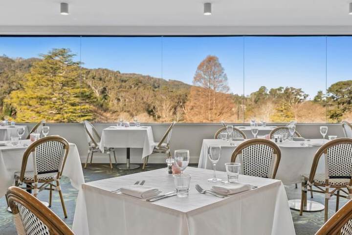 Dining 110 of 156