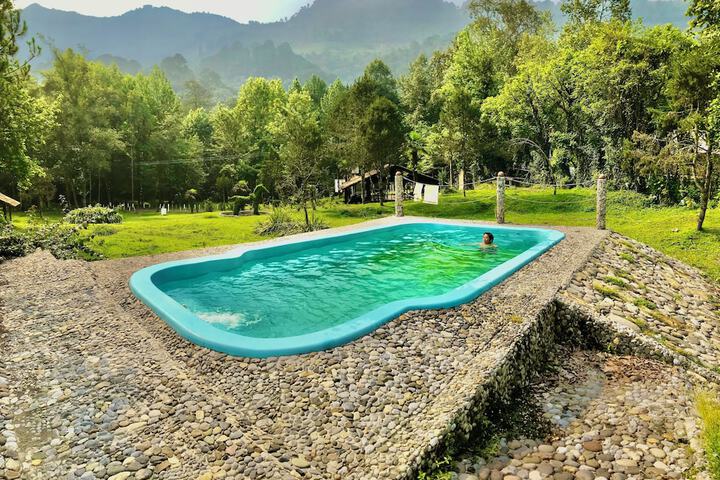 Pool 18 of 28
