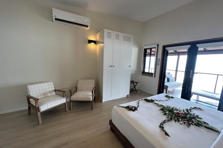 Room 9 of 36