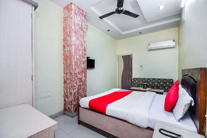 Room 17 of 25