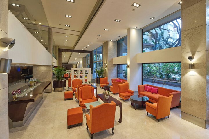 Entrance & Lobby
