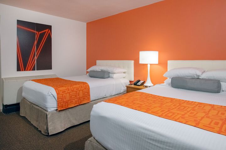 2 Double Beds (6 of 9)